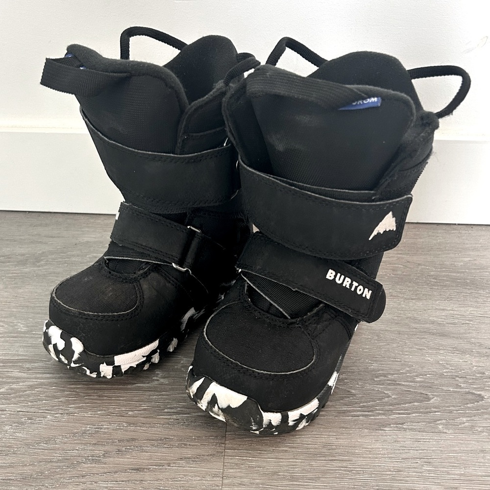 Burton Mini Grom Snowboarding Boots Size 11C